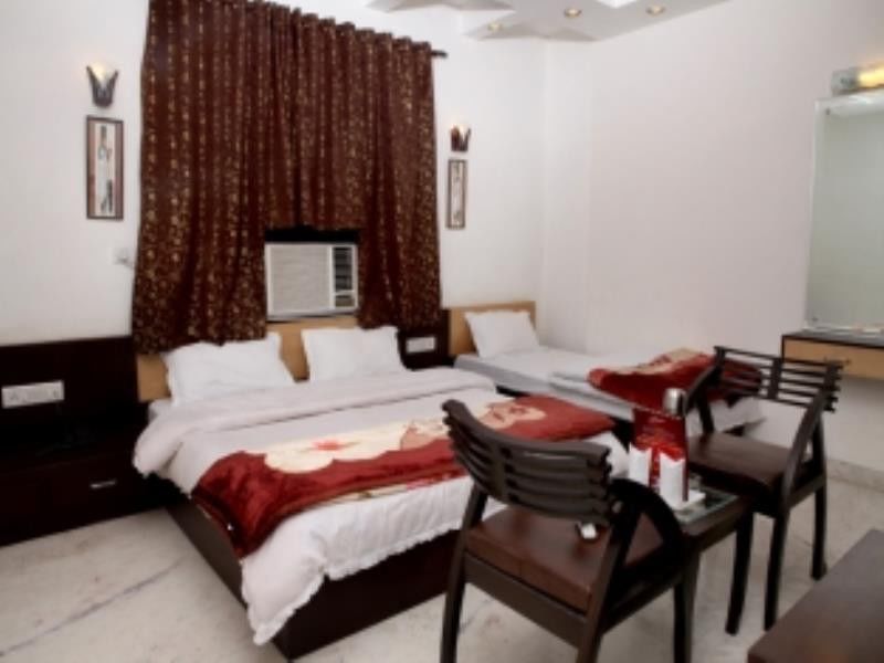Hotel Pahwa International Nueva Delhi Exterior foto